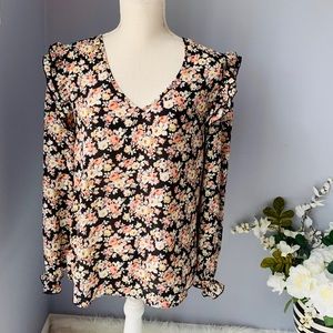 Lovely floral blouse, Size S 💕